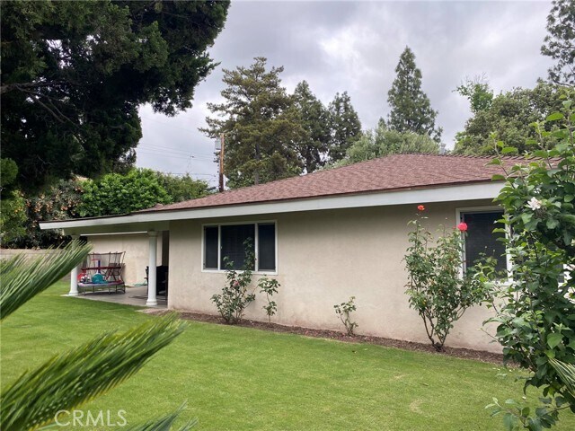 Building Photo - 1501 S Santa Anita Ave