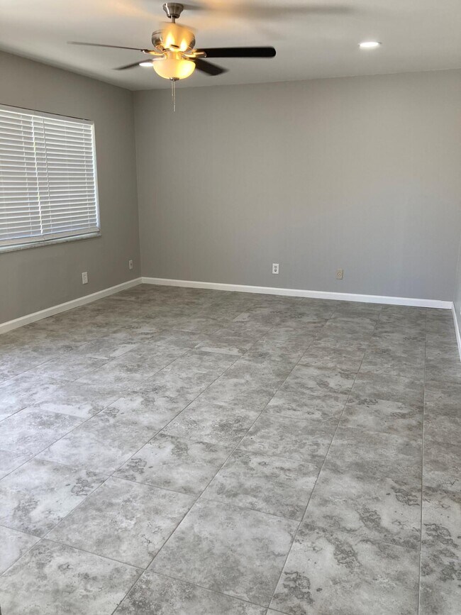 Building Photo - 5701 S 57th Ave