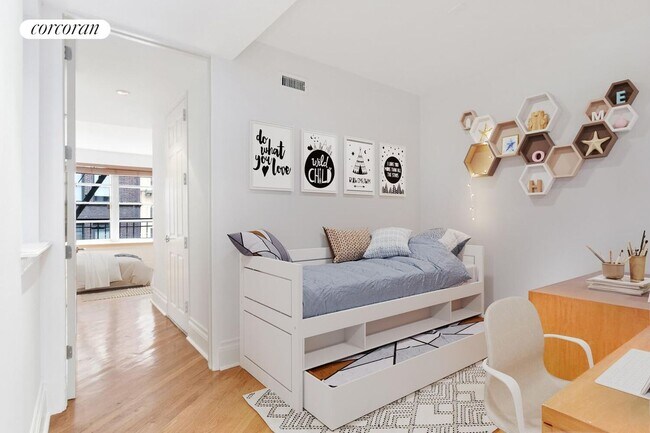 Foto del edificio - 24 W 45th St