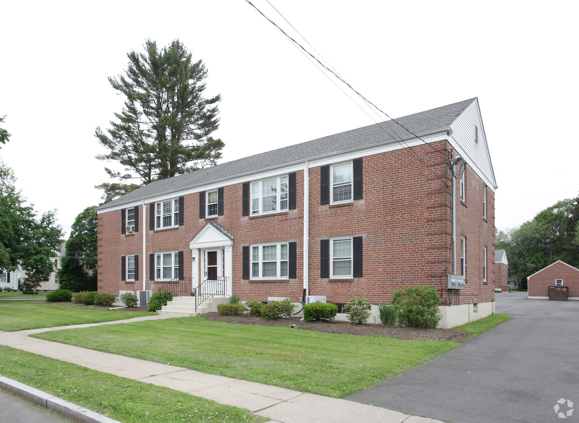 Primary Photo - Farmington Avenue Commons