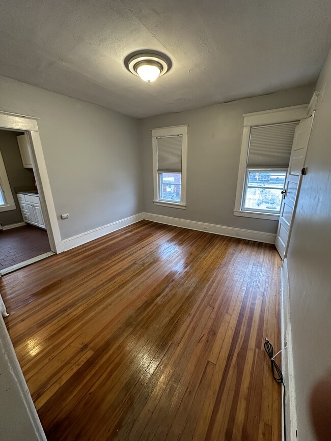Living room - 657 Myrtle Ave