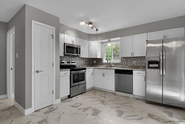Foto del edificio - Renovated One Bedroom!!