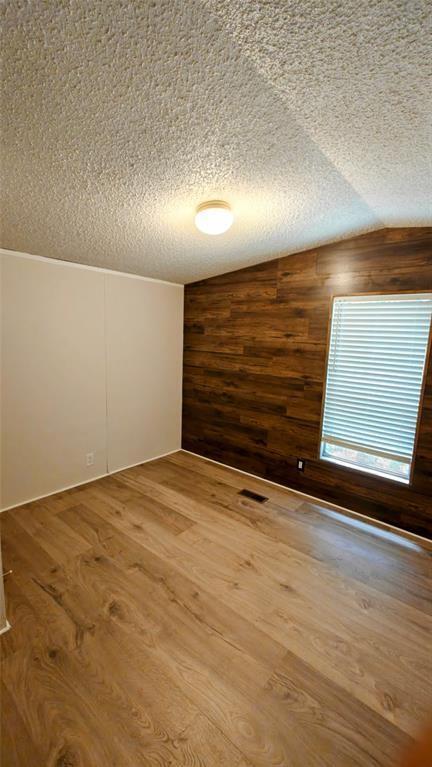 Foto del edificio - 358 Birchfield Dr