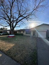 Building Photo - 1206 S Ridgeway Dr