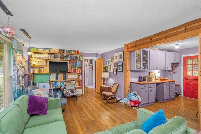 Foto del edificio - 4117 Saunders Ave