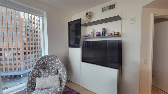 Foto del edificio - 150 Seaport Blvd