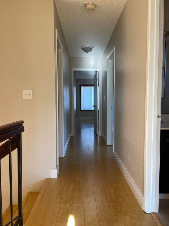 Building Photo - 1714 Pheasant Dr