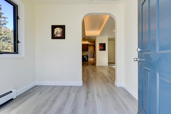 Foto del edificio - 58 Zeliff Ave