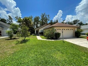 Building Photo - 826 Lakeland Dr