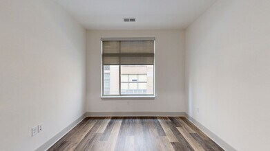 Interior Photo - 322 on North Broad