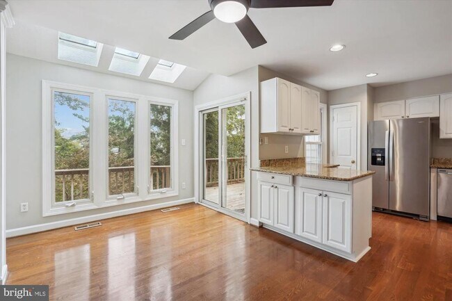 Foto del edificio - 14634 Battery Ridge Ln