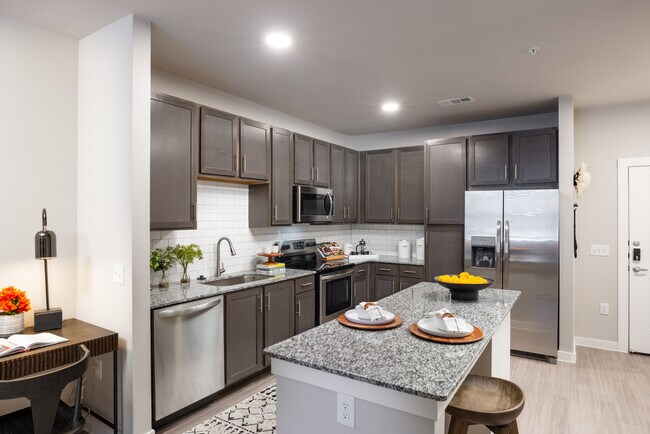 Foto del edificio - Richmond Comfort + up to 6 weeks OFF – Don't Miss Out!