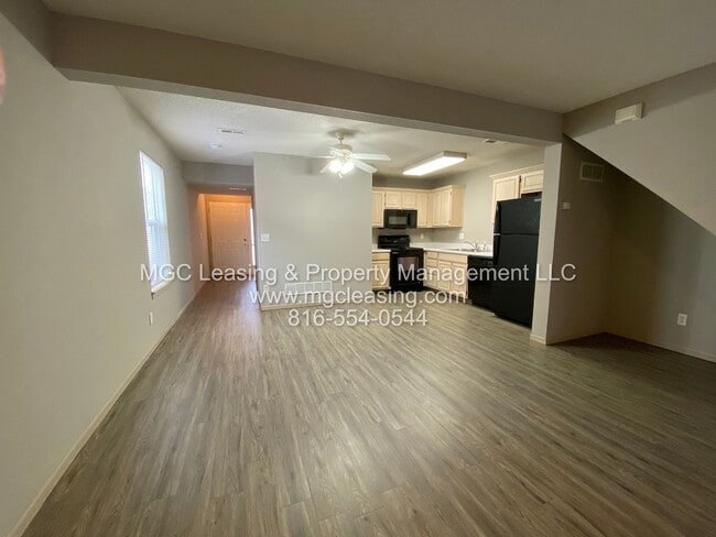Building Photo - 1008-1014 Garden Dr