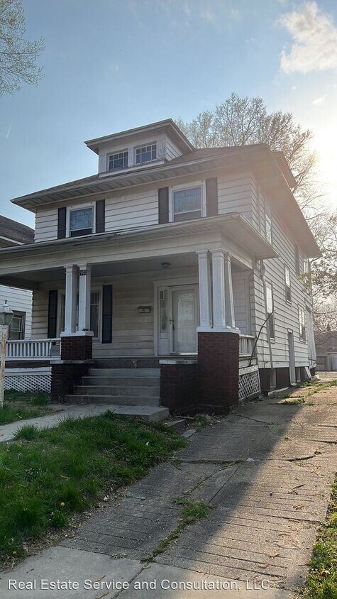 Primary Photo - 5 br, 2 bath House - 2053 S. 5th
