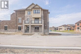 Building Photo - 70 Keyworth Cres