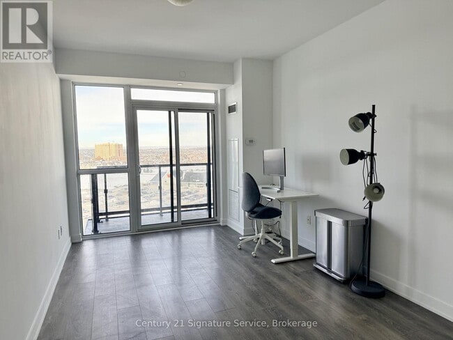 Building Photo - 4633 Glen Erin Dr