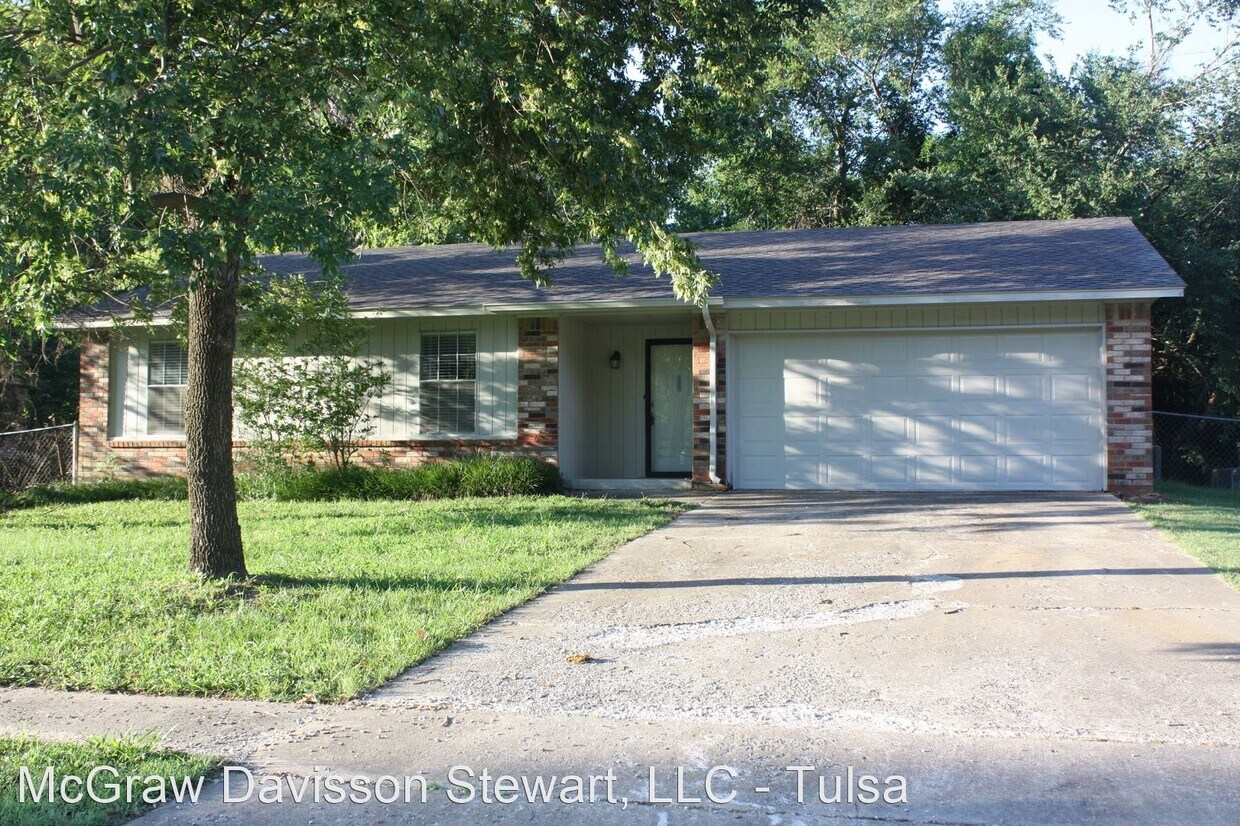 Foto principal - 3 br, 2 bath House - 805 E Waco St