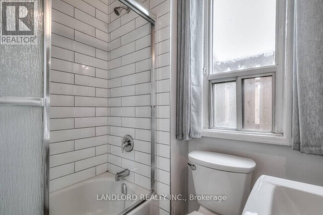 Building Photo - 45 Clinton St