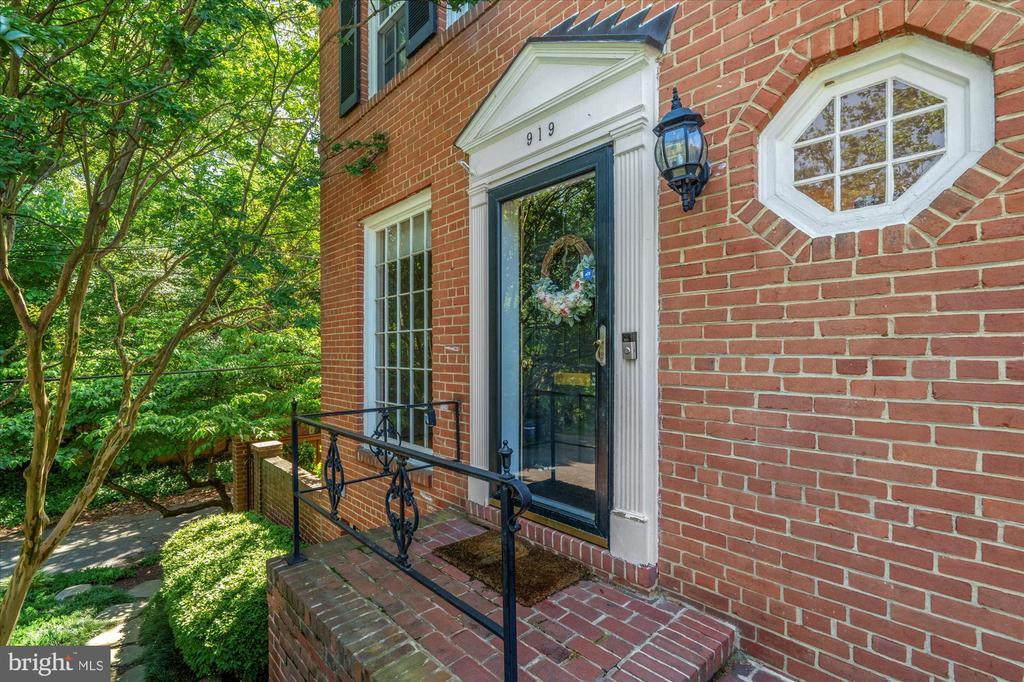 Foto principal - 919 S Lee St