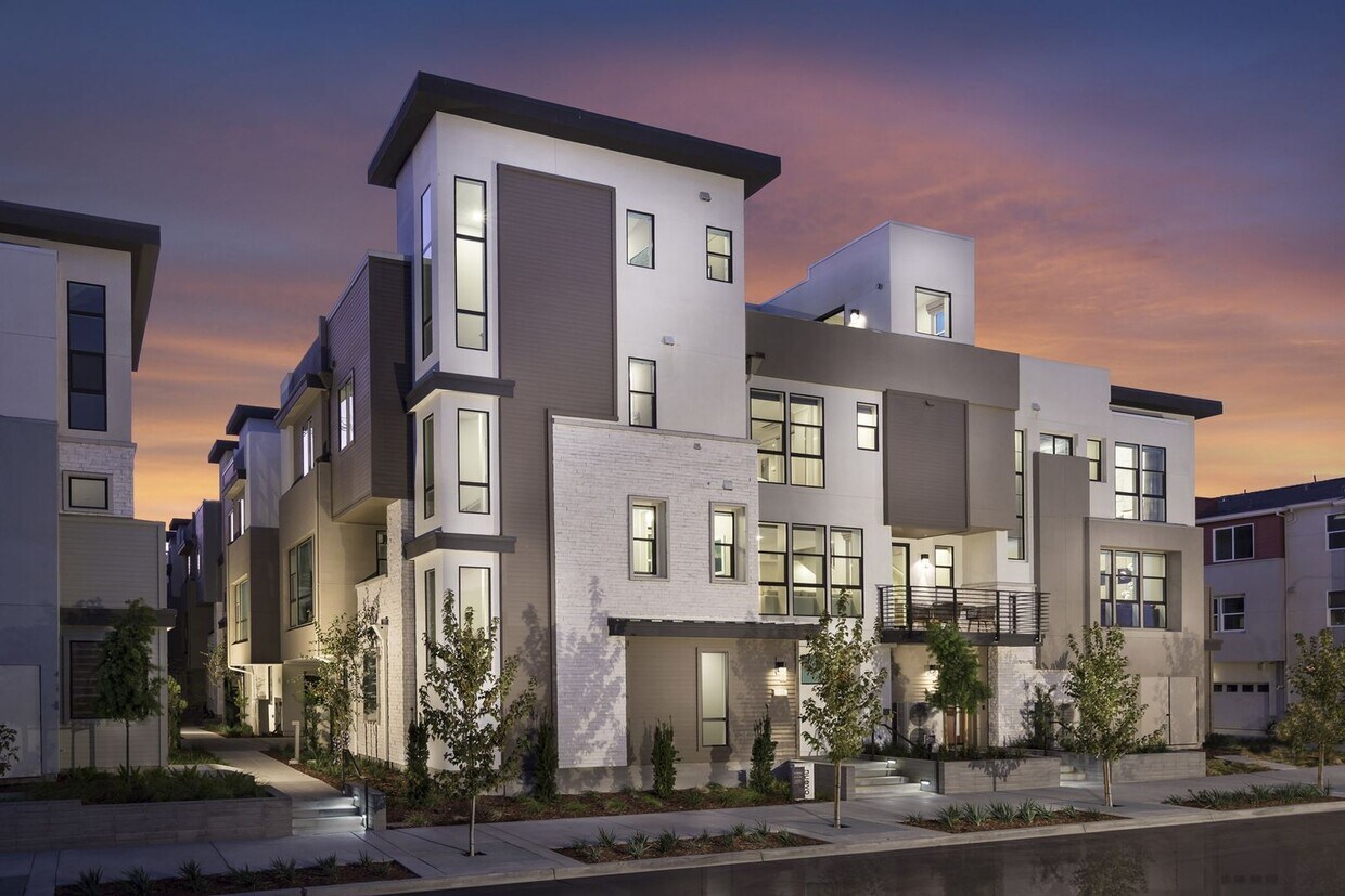 Foto principal - NEWER SMART HOME AVAILABLE NOW!