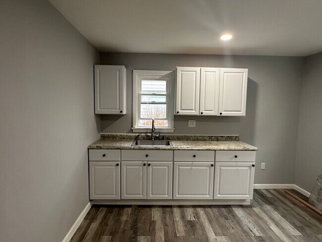 Foto del edificio - 4bd Single Garfield Section 8