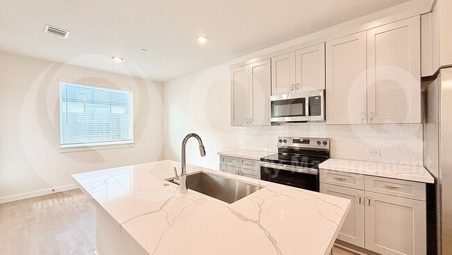 Building Photo - 2600 Gattis School Rd