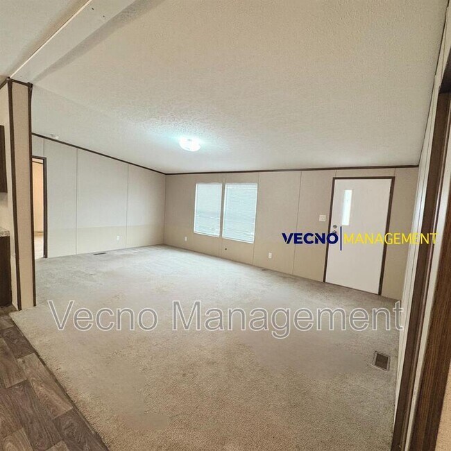 Foto del edificio - 842 Corinne Dr