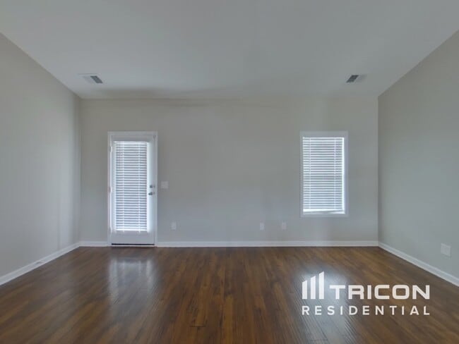 Building Photo - 814 Ellyson Dr