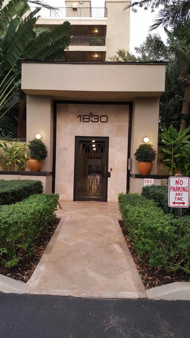 Building Photo - 1830 Embassy Dr