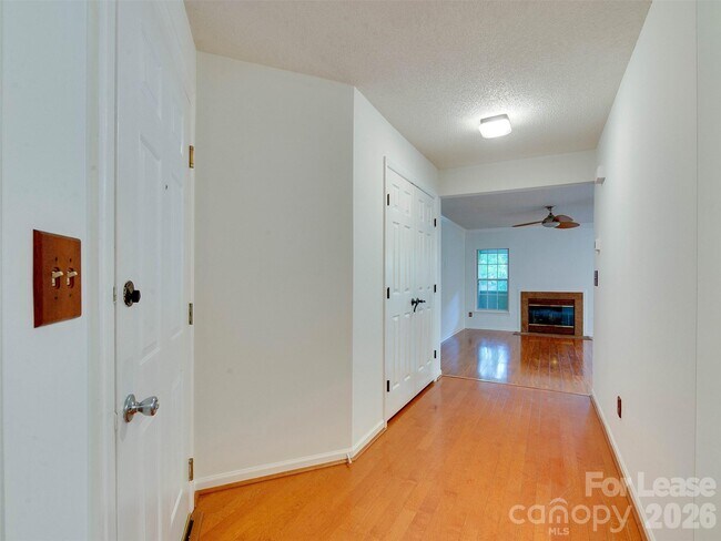 Building Photo - 19827 Henderson Rd