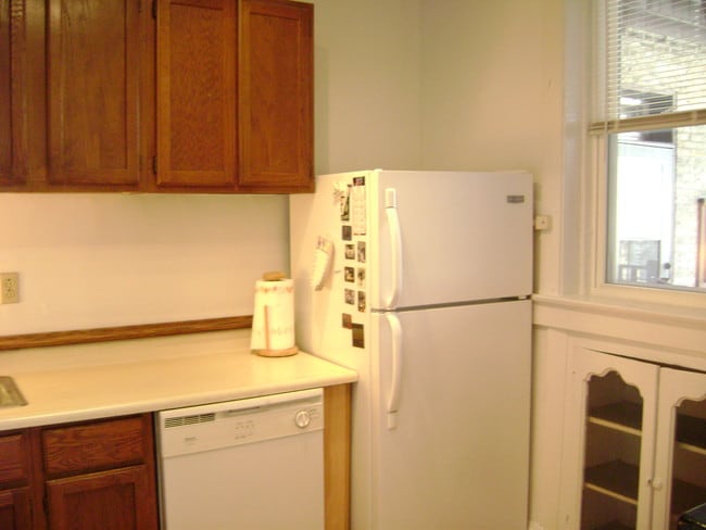 Modern, updated kitchen - 3702 N Wilton Ave