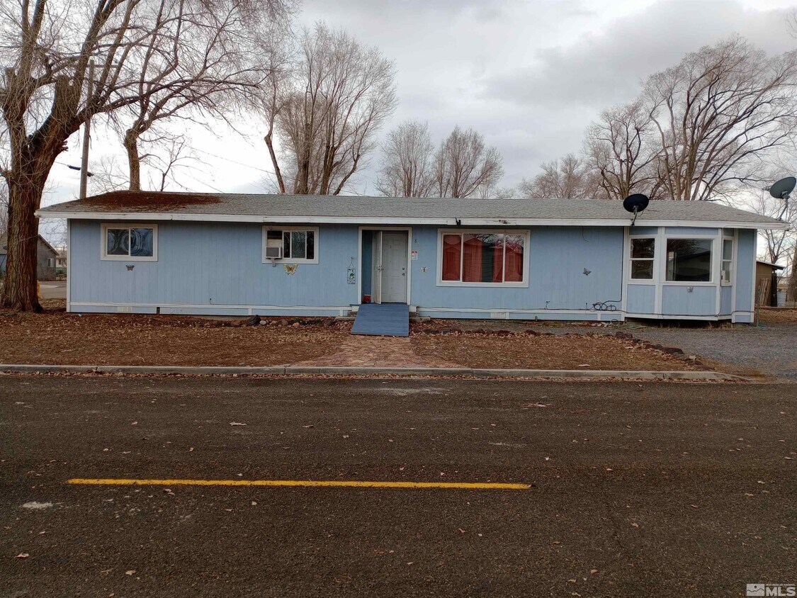 Primary Photo - 815 16th St