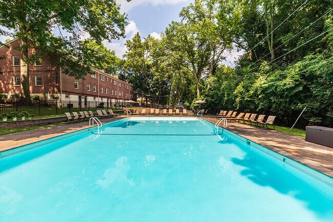 Building Photo - Northfield Townhouses