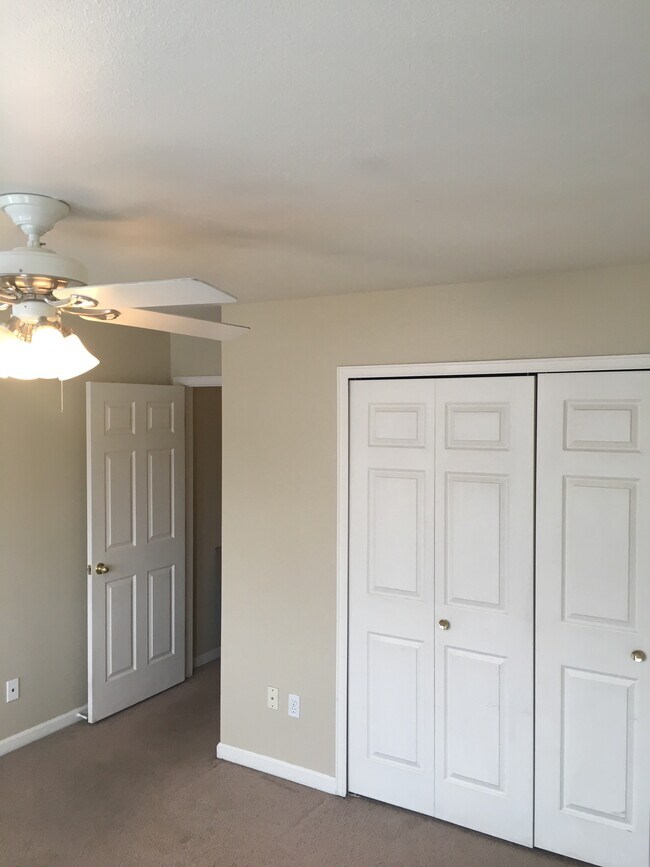 Secondary Bedroom - 3983 Aspen Leaf Point