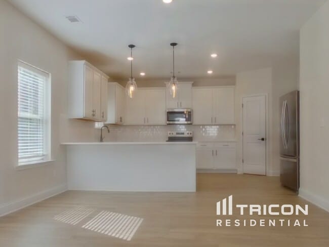 Foto del edificio - 412 Cantrell Dr