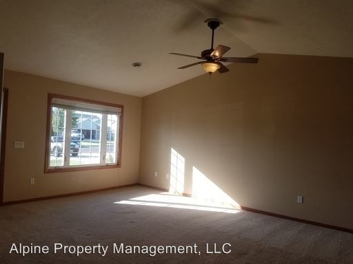 Building Photo - 2 br, 1 bath House - 1000 N. Main Ave