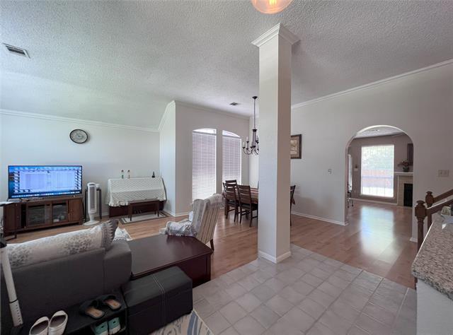 Foto del edificio - 3633 Longbow Ln