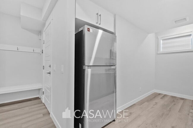 Building Photo - 8027 Cedric Mah Rd