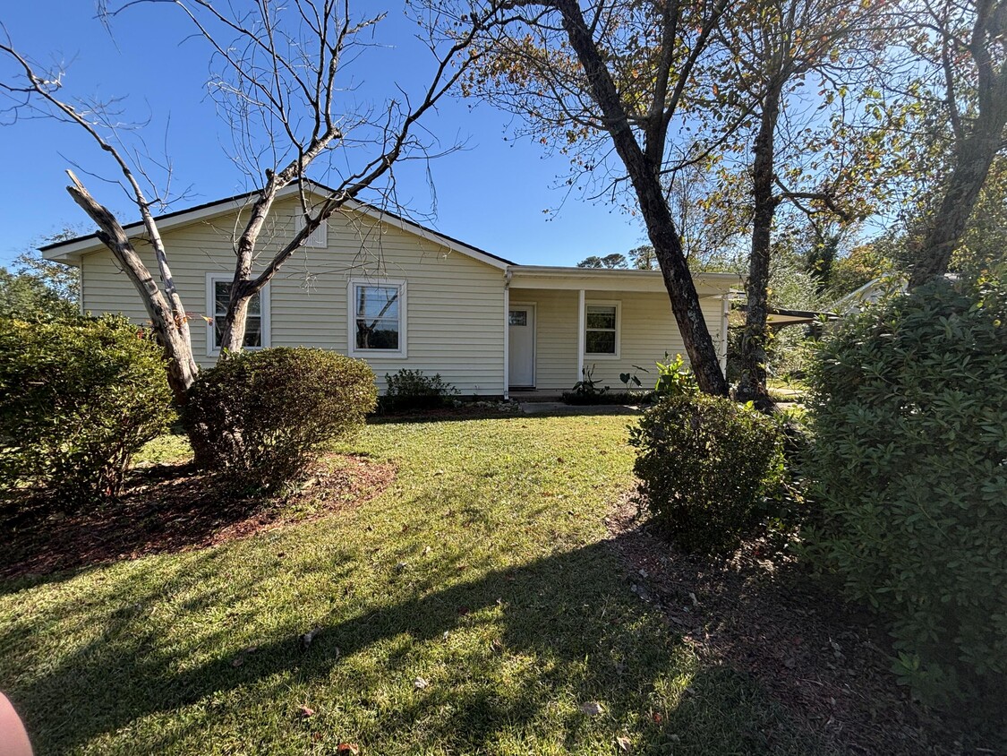 Primary Photo - 2714 Cranbrook Dr