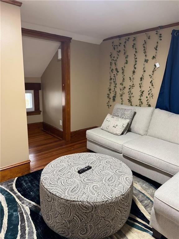 Building Photo - 2 Brook St