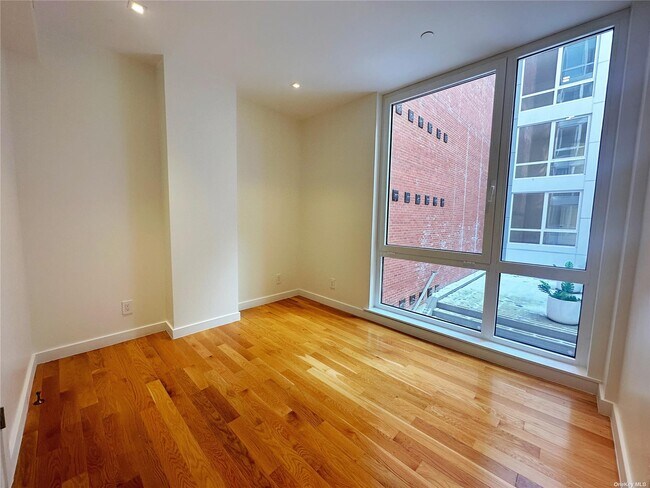 Building Photo - 4223 Parsons Blvd