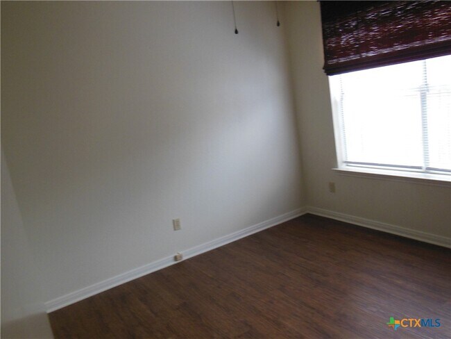 Foto del edificio - 604 Frostwood Dr