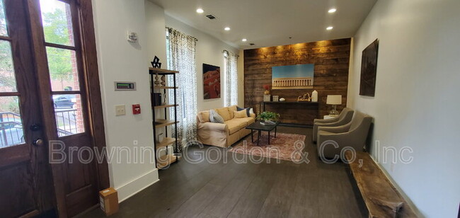 Foto del edificio - 210 30th Ave N