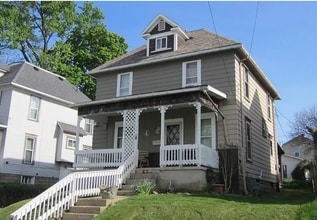 Building Photo - 79 Greenwood Ave