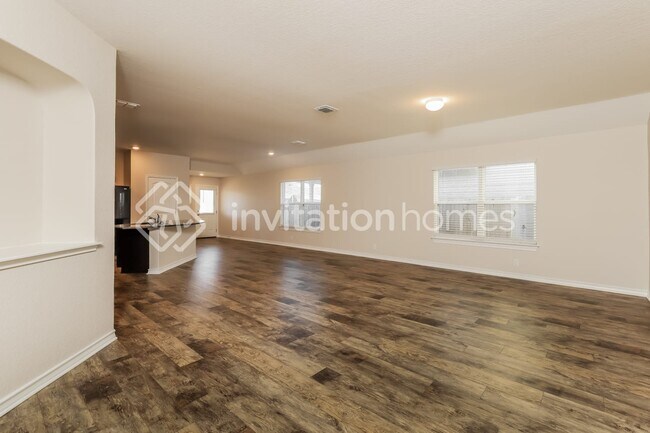 Building Photo - 9645 Holly Patch