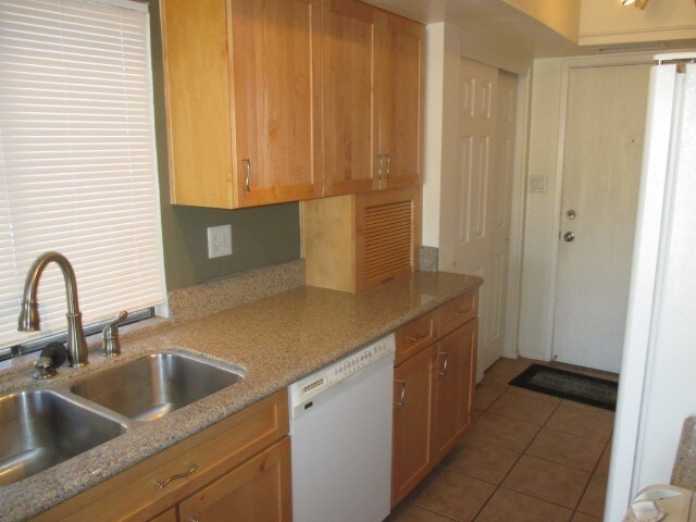 Foto del edificio - 10432 N. 11th Street #3