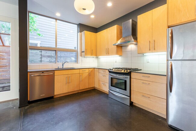 Foto del edificio - 3315 Wetmore Ave S