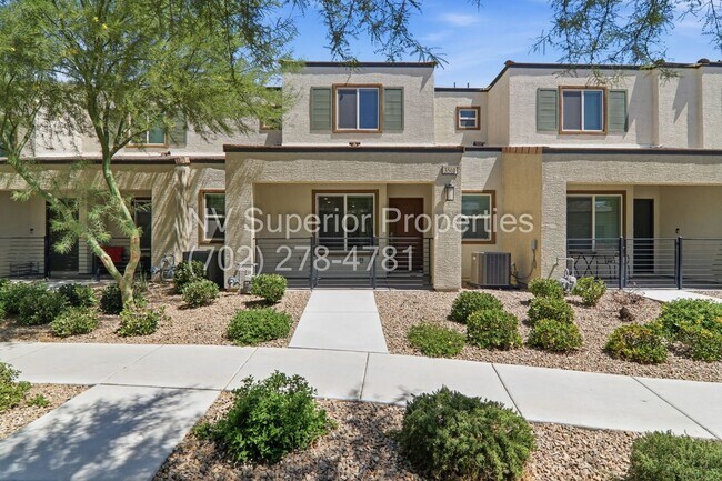 Foto del edificio - NW! 3 Bedroom Townhouse!! Gated!! Parks!! All Tile Floors Downstairs!! 2 Car Garage!!!