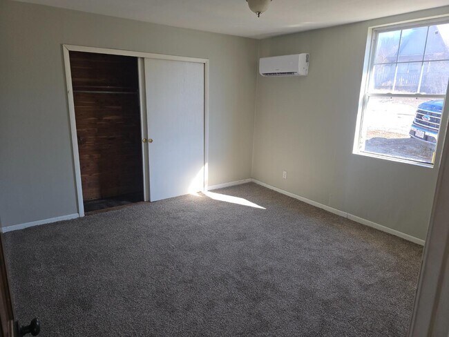 Building Photo - 2847 Renns Lake Ct