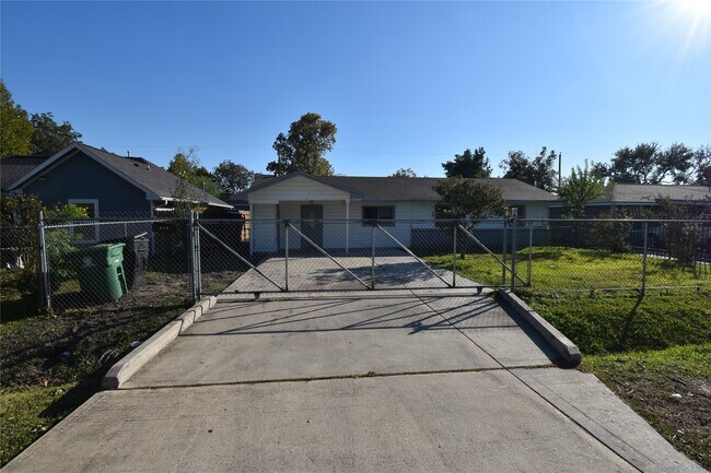 Foto del edificio - 206 Arnett Ln